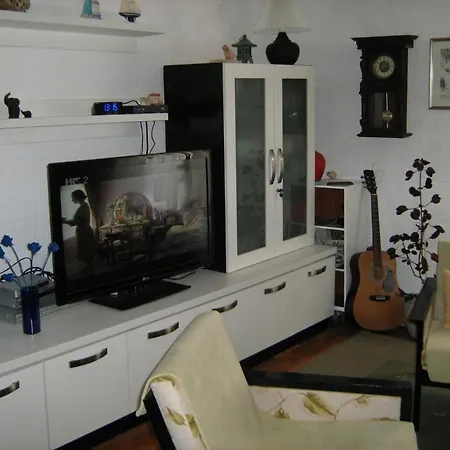 In With Terrace, Air Conditioning, Wifi 4208-2 * ノヴィ・ヴィノドロスキー